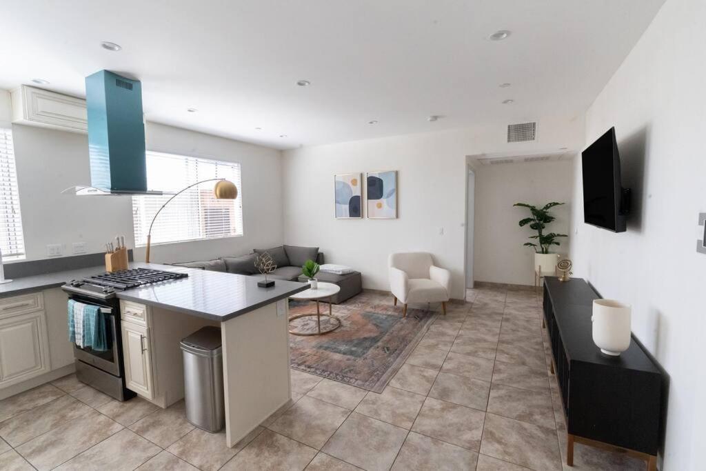 Апартаменти Blue Palm Hollywood Aprtments Лос-Анджелес Екстер'єр фото